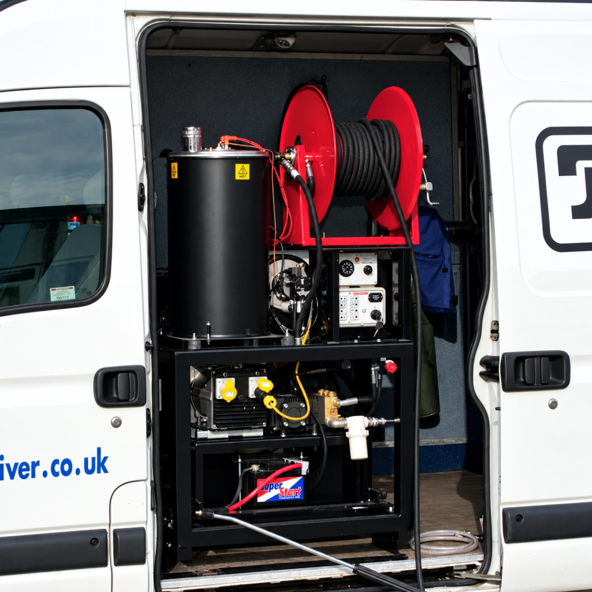 Dirt Driver Van Pack Diesel Hot Pressure Washer System, 200 Bar, 15 LPM, Steam Stage, Hawk Pump – image 2