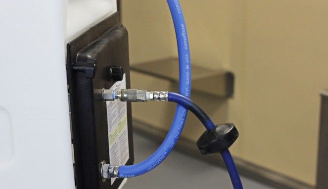 FOAMit Air Hose Assembly – image 2