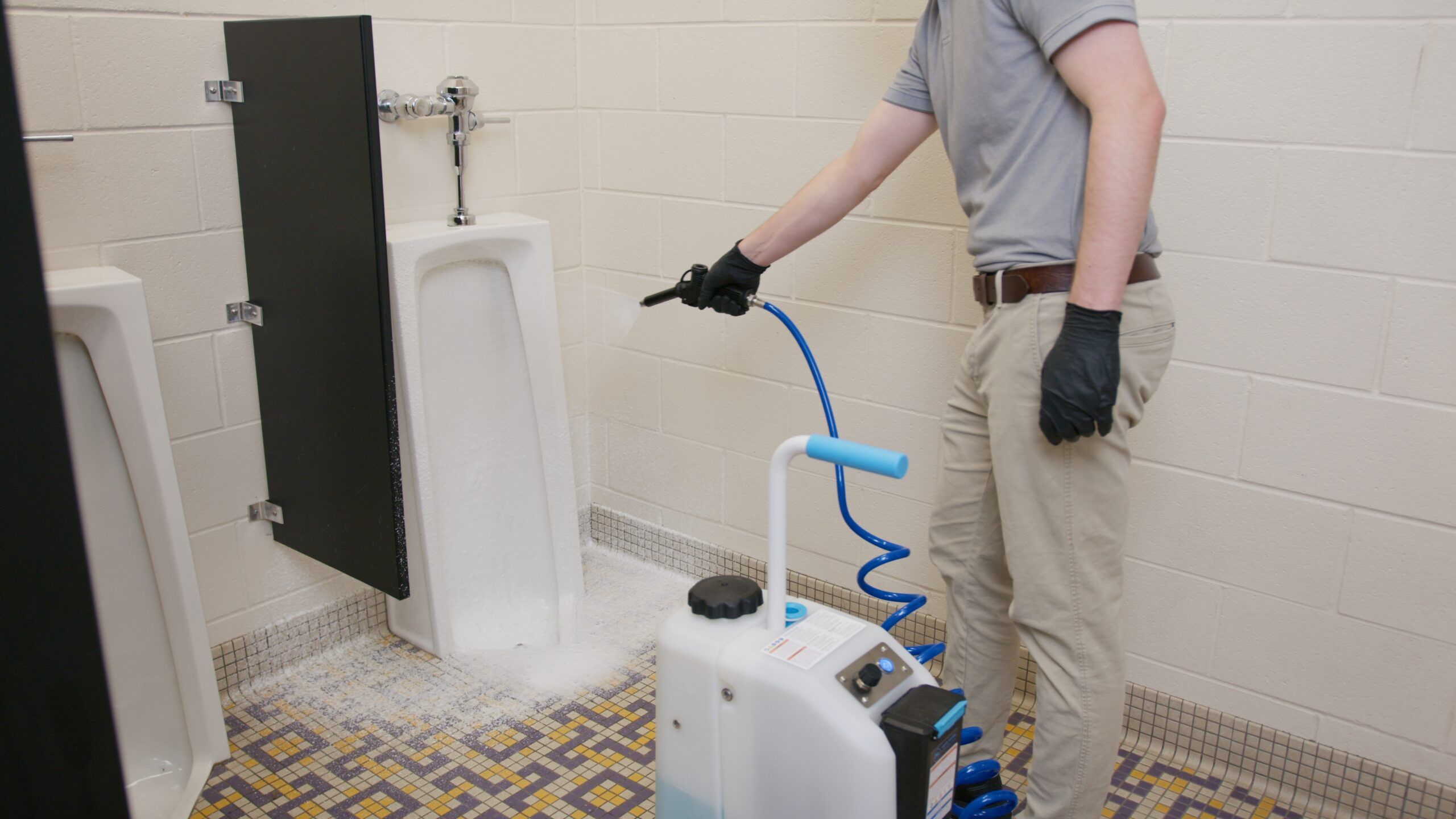 FOAMit The Rover - Battery Powered Foam Unit – image 3