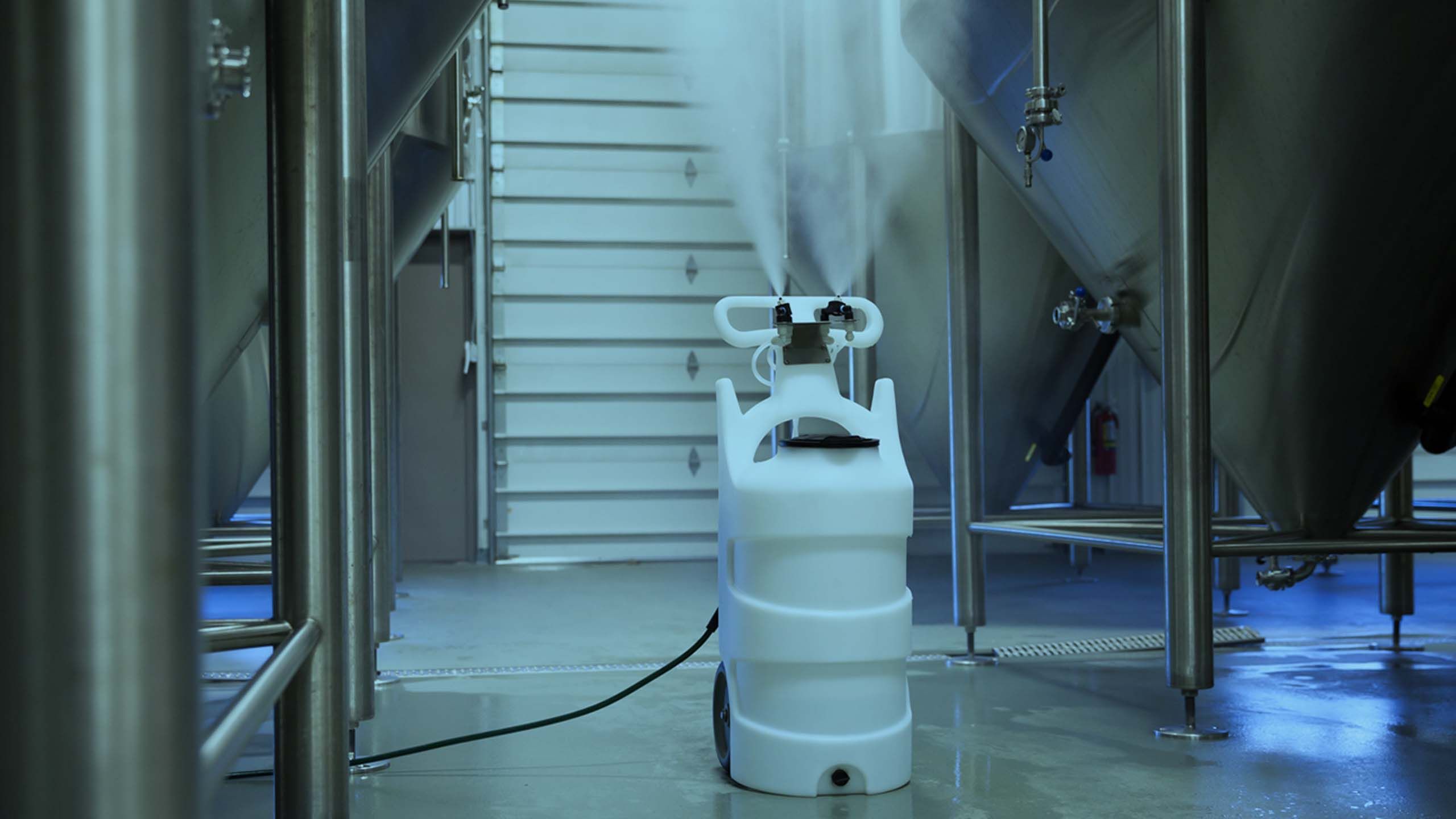 FOAMit 10 Gallon Mist Unit with 2 Nozzles and Timer – image 3
