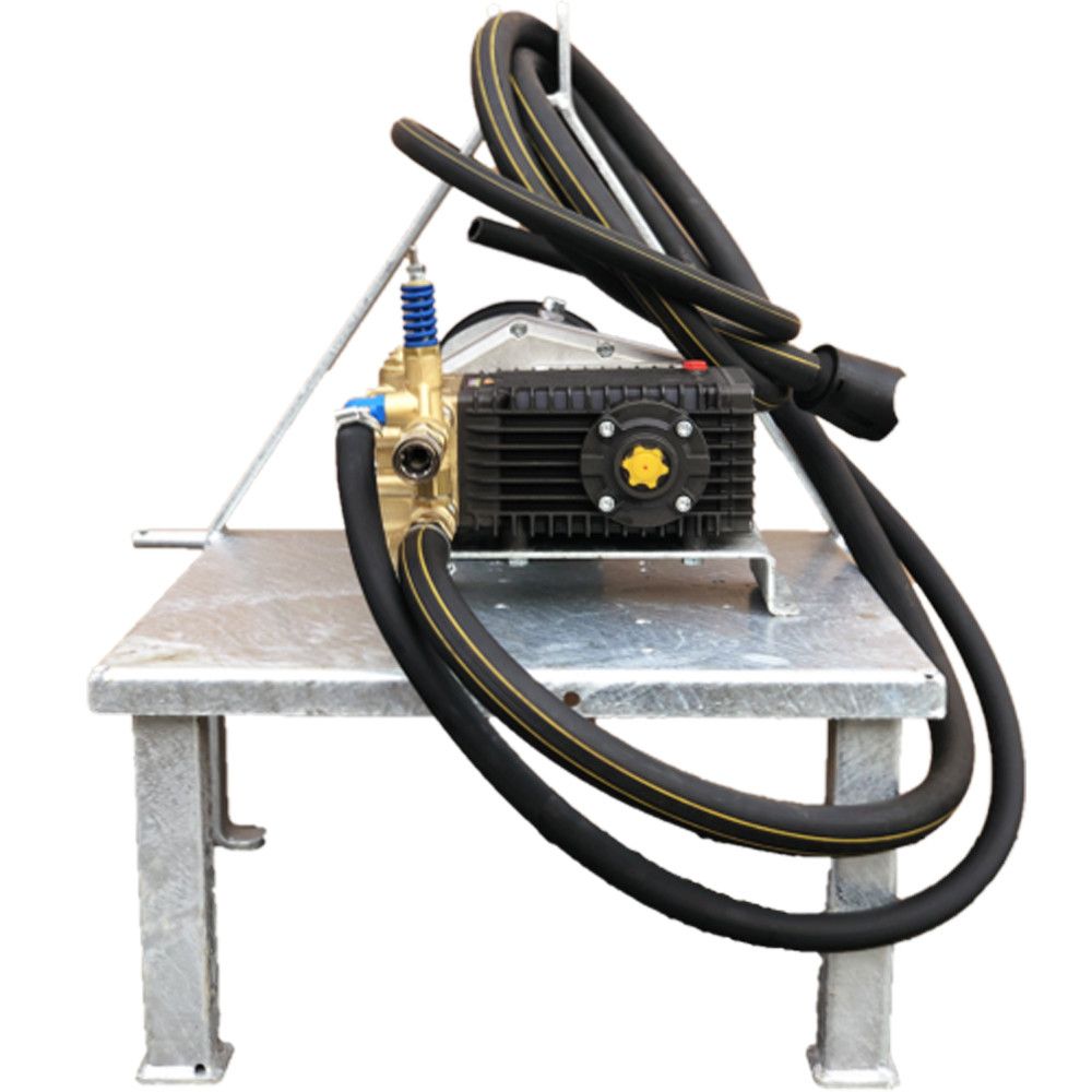 Maxflow Heavy Duty PTO Pressure Washer with 41 LPM flow at 200 BAR. Features an Interpump, Udor gearbox, heavy-duty galvanised frame, two-stage filtration, 3m suction hose, and includes PTO shaft, 100m twin wire hose reel, and 1200mm chrome-plated lance.